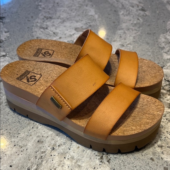 NWOB USTOGI Tan Slide Platform Sandals for Women 6 - Picture 1 of 8